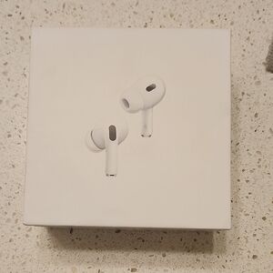 Apple White Earbud Headphones